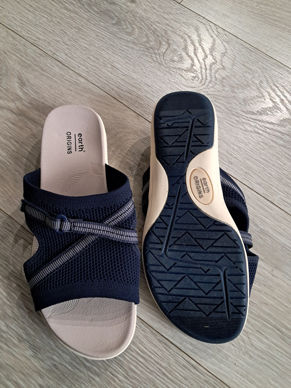 earth ORIGINS Women's Navy Slide Sandals